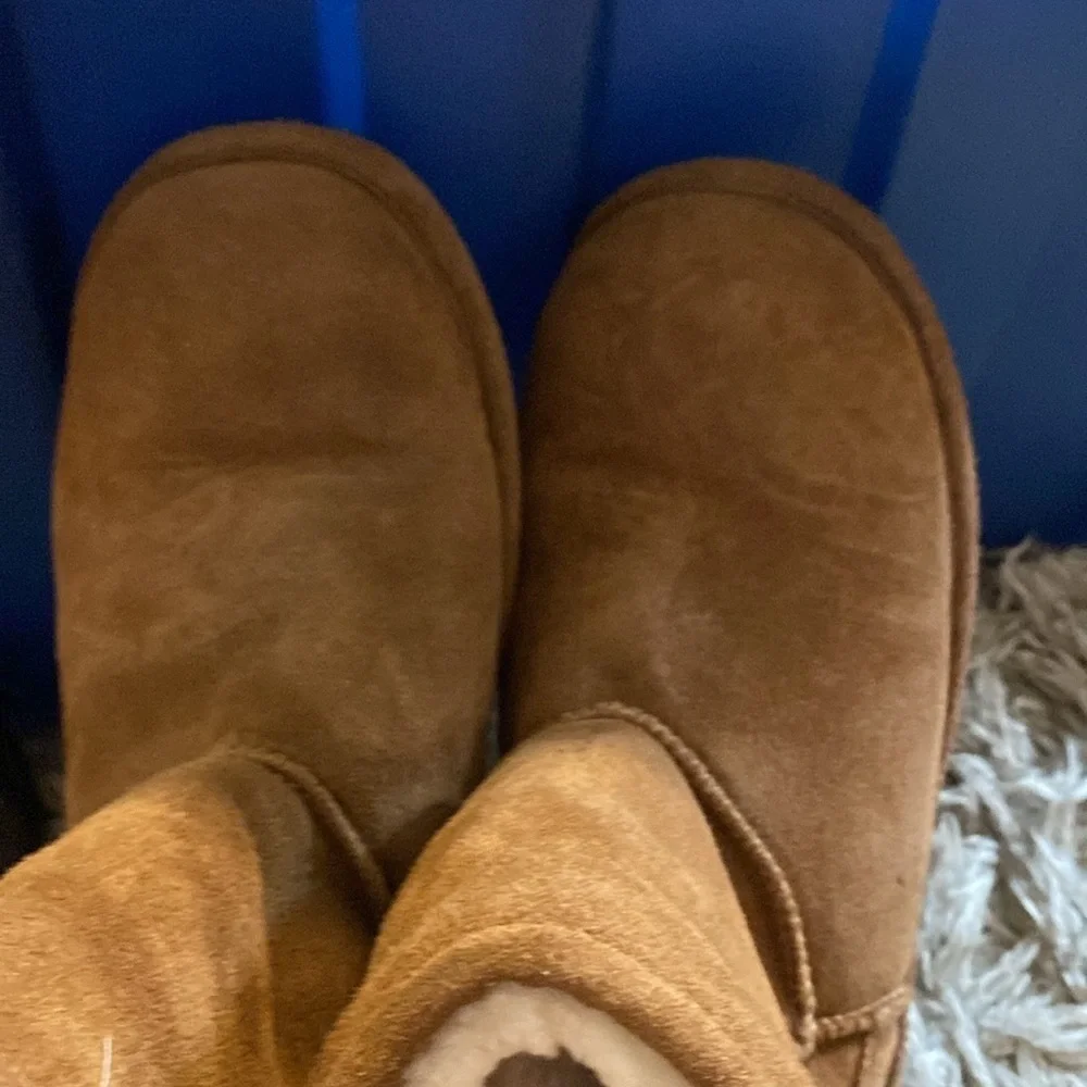 Bearpaw Emma short cozy warm boots size 8